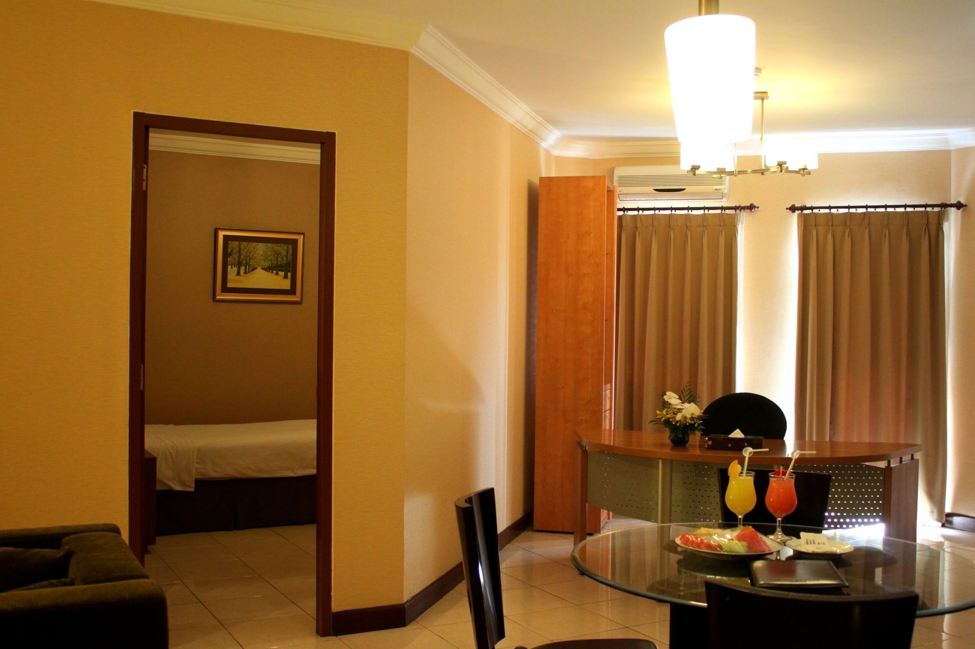 The Majesty Hotel Бандунг Екстериор снимка